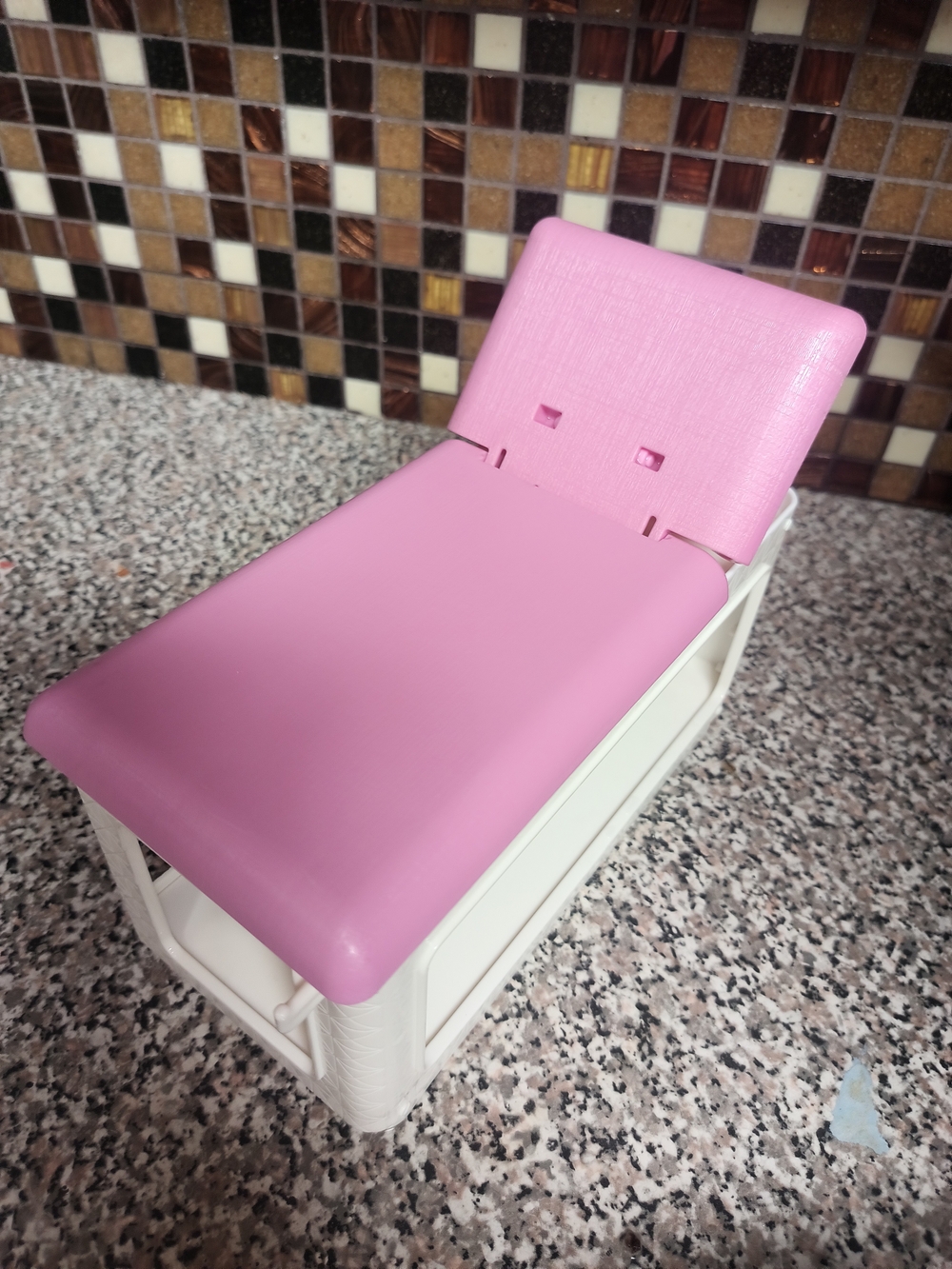 Barbie Adjustable Doctor's Bed